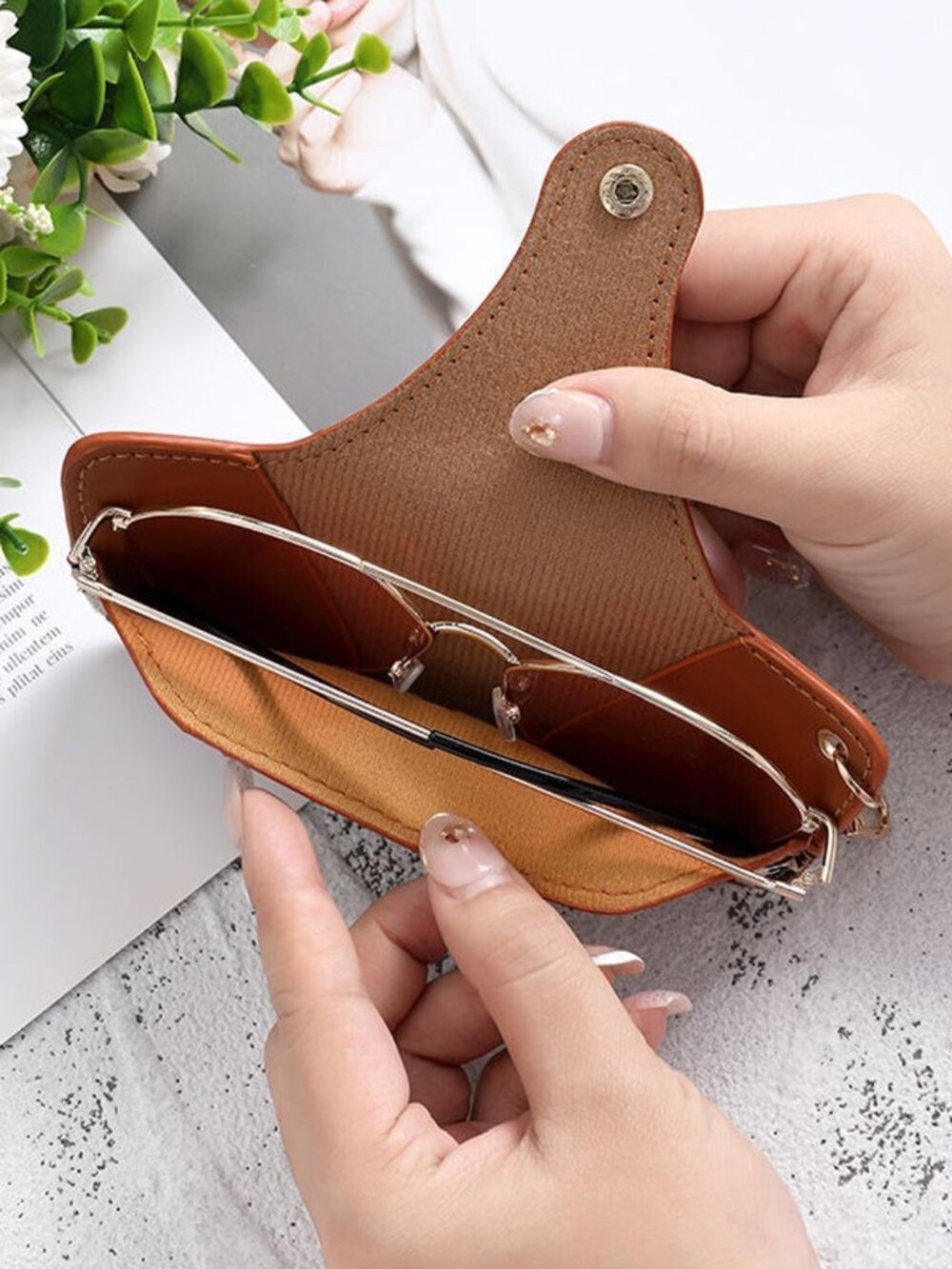 Soft Leather Sunglasses Bag,Travel Sunglass Holder Eyeglass Case Portable Slim S - Picture 4 of 6